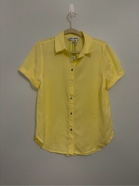 DKNY Jeans Pale Yellow Short Sleeve Button-Up Shirt
